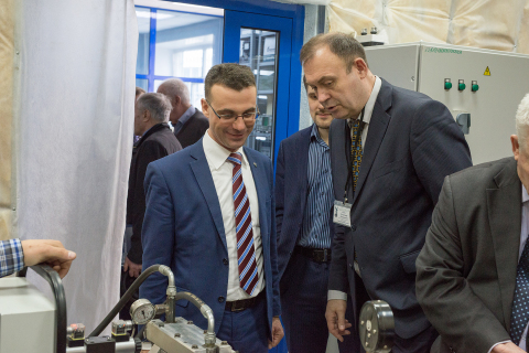 Head of the CVRE Department Yu. V. Kozhukhov with the head of the compressor and refrigeration Department OmSTU V. L. Yusha at the conference in Omsk