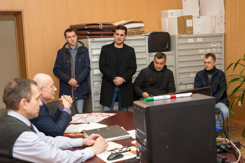 Organized by the scientific and engineering center within the framework of advanced training courses meeting of courses students from POA "Gazprom Neft" and subsidiaries with the General Director of OOO "Arsenal machine building" K. V. Chernitsky and Chief designer D. E. Fedotov