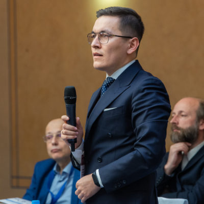 Compressor Technologies Conference 2022. The question to the speaker is asked by the Head of the Engineering Department of Gazpromneft-Razvitie LLC A.A. Biktimirov